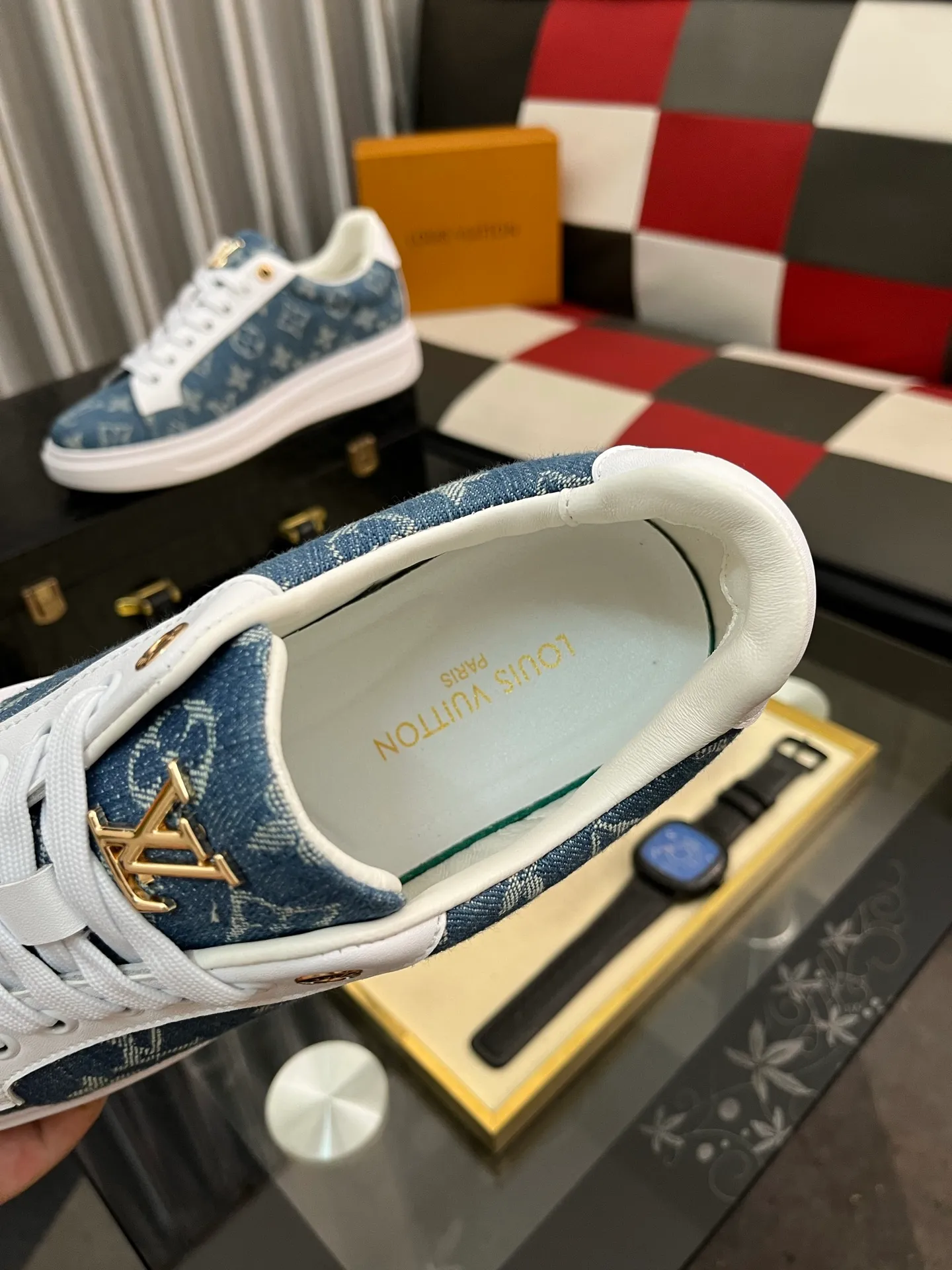 Men's shoes 💰400⌚️⌚️LV Louis Vuitton. The latest trendy casual shoes are popular in physical stores in sizes 38-44. New spring and summer comfortable imported custom original cowhide, unique jacquard fabric element design. Paired with sheepskin lining, Lv original bottom, [taiyang][taiyang] high-end packaging and high quality💪Details determine the quality, you can enter and leave the counter at will, welcome to compare🇮🇹